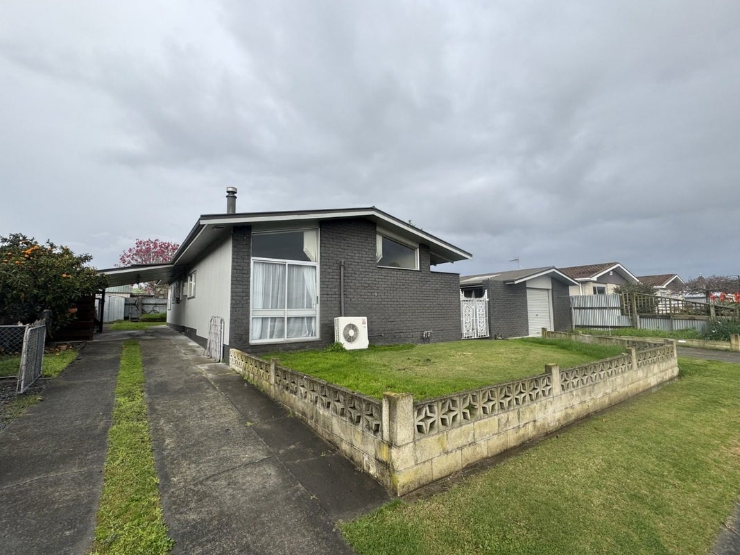 36 Lanark Crescent, Tamatea, Napier - Carousel 1