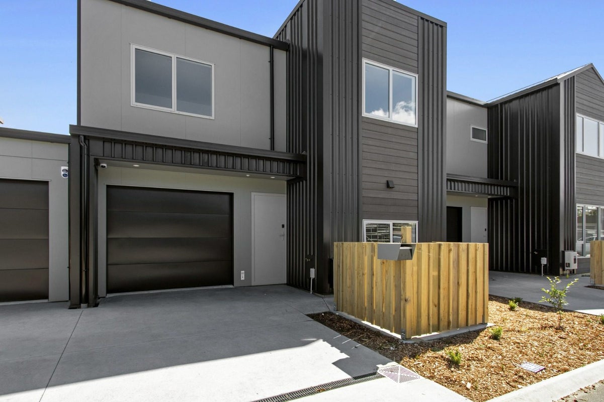 4 Selkirk Lane, Hamilton Lake, Hamilton - Carousel 1