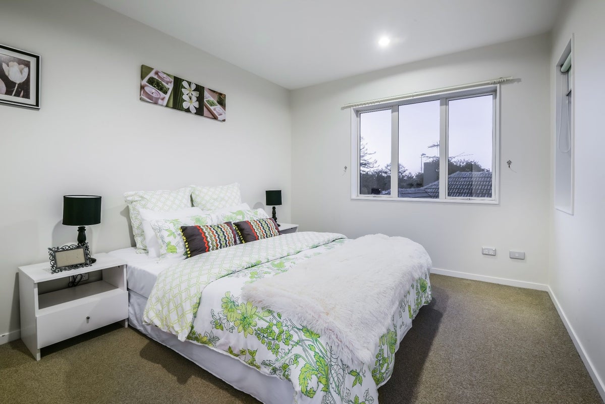 10A Greenslade Crescent, Northcote, Auckland - Carousel 20