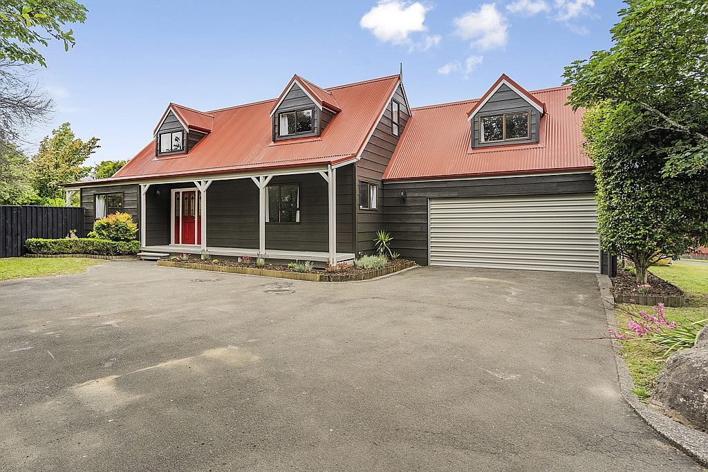 56 Larchmont Grove, Totara Park, Upper Hutt - Carousel 1