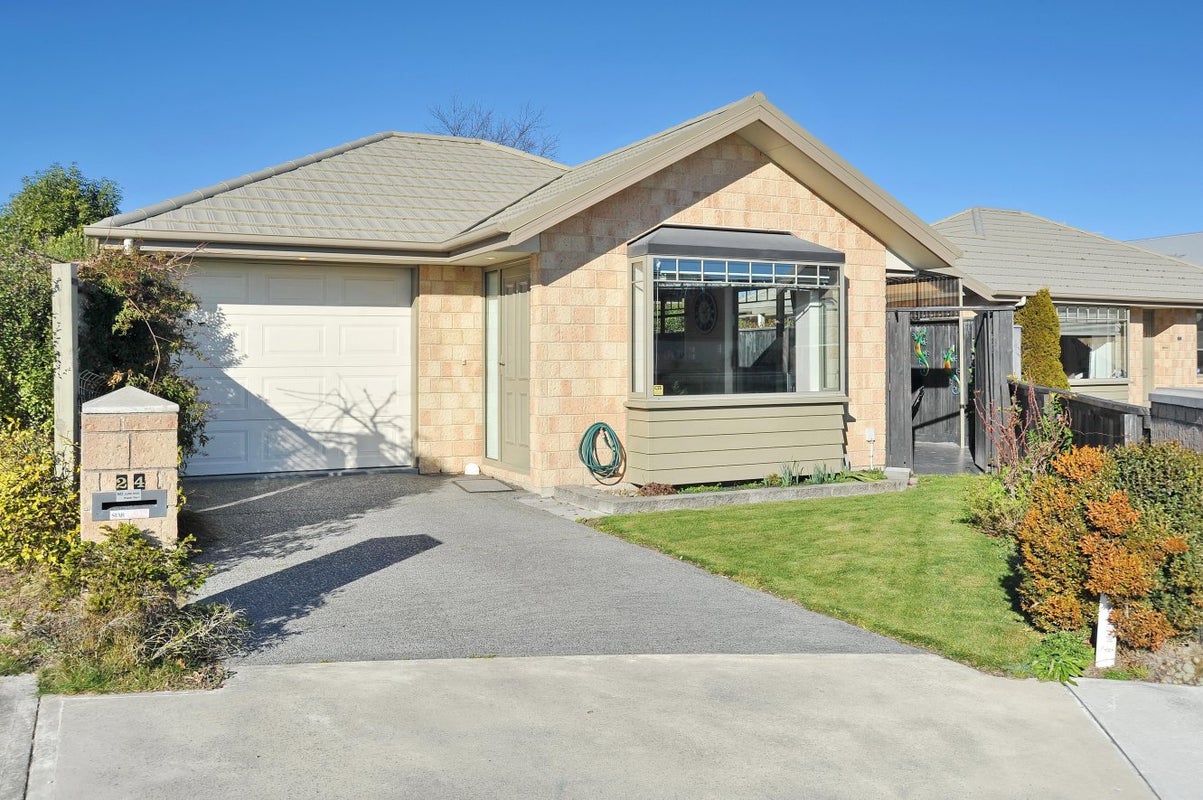 24 Bayliss Close, Northwood, Christchurch - Carousel 1
