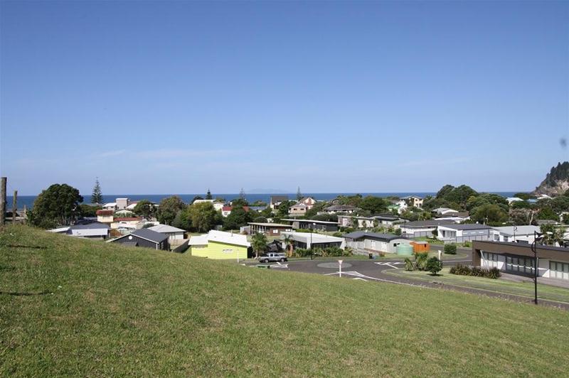 26 Dolphin Drive, Whiritoa, Waihi - Carousel 1