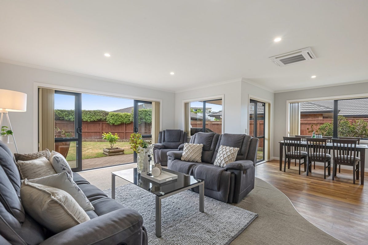 68 Hillcrest Road, Raumati Beach, Paraparaumu - Carousel 2