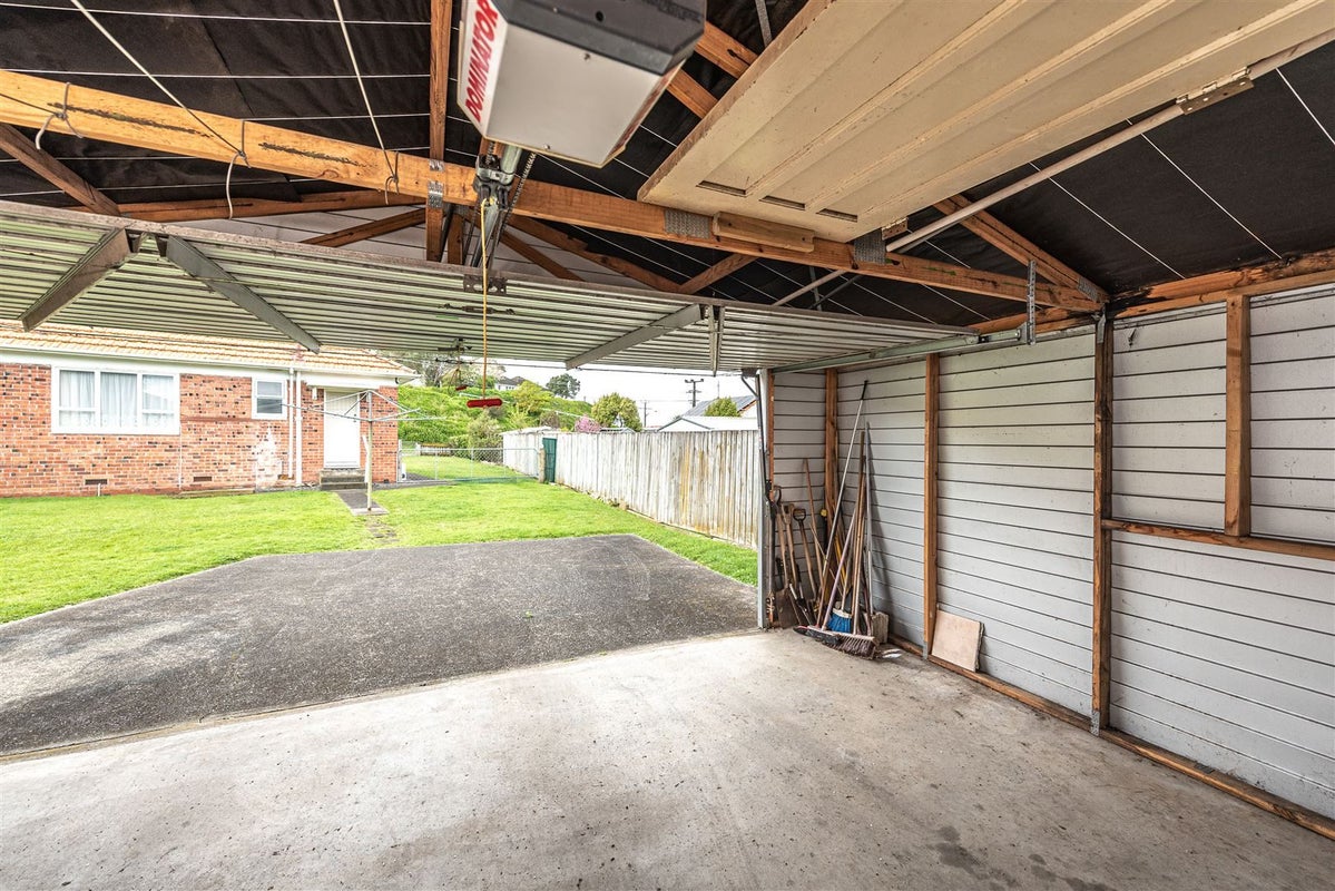 1 Fergusson Street, Springvale, Whanganui - Carousel 14
