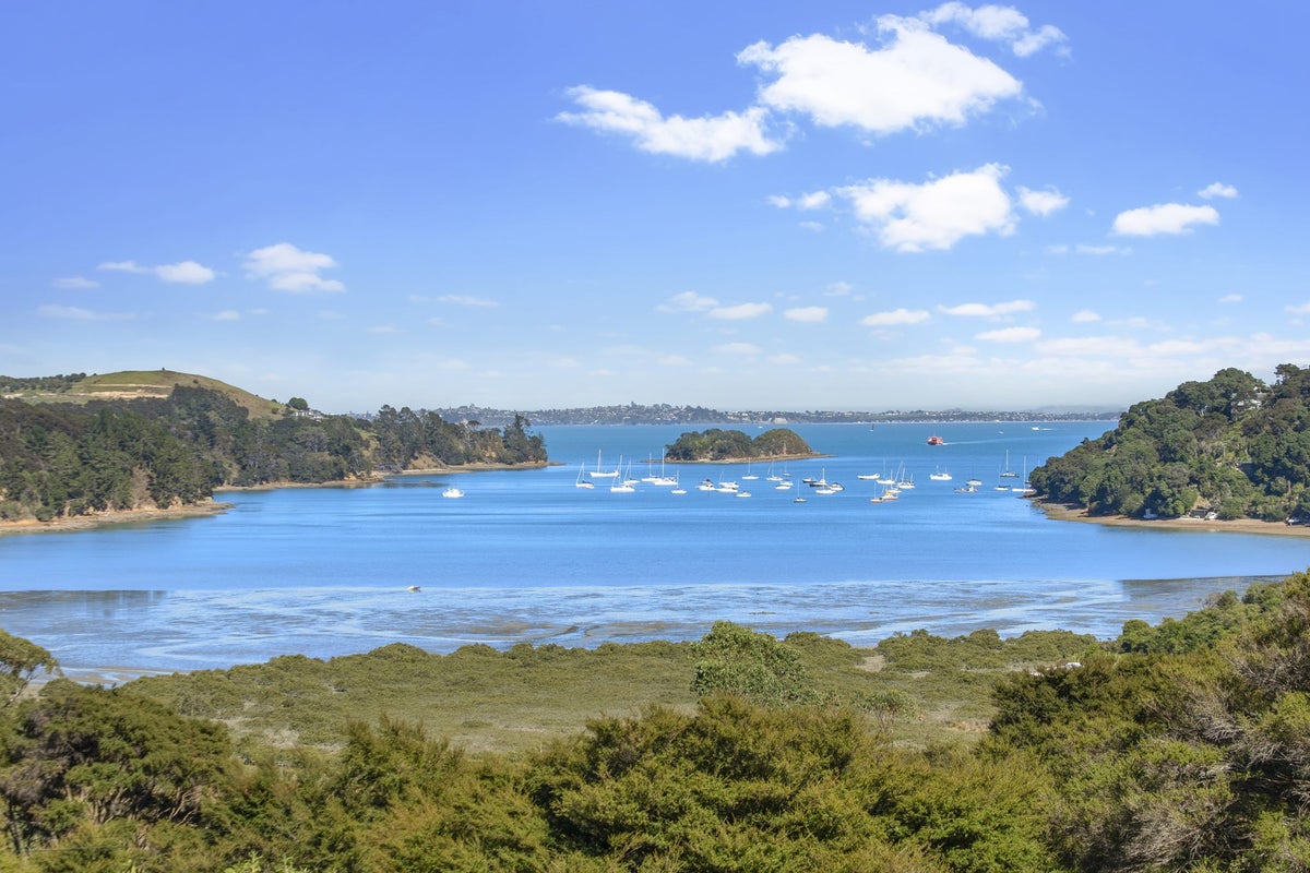 1A Erua Road, Ostend, Waiheke Island - Carousel 1