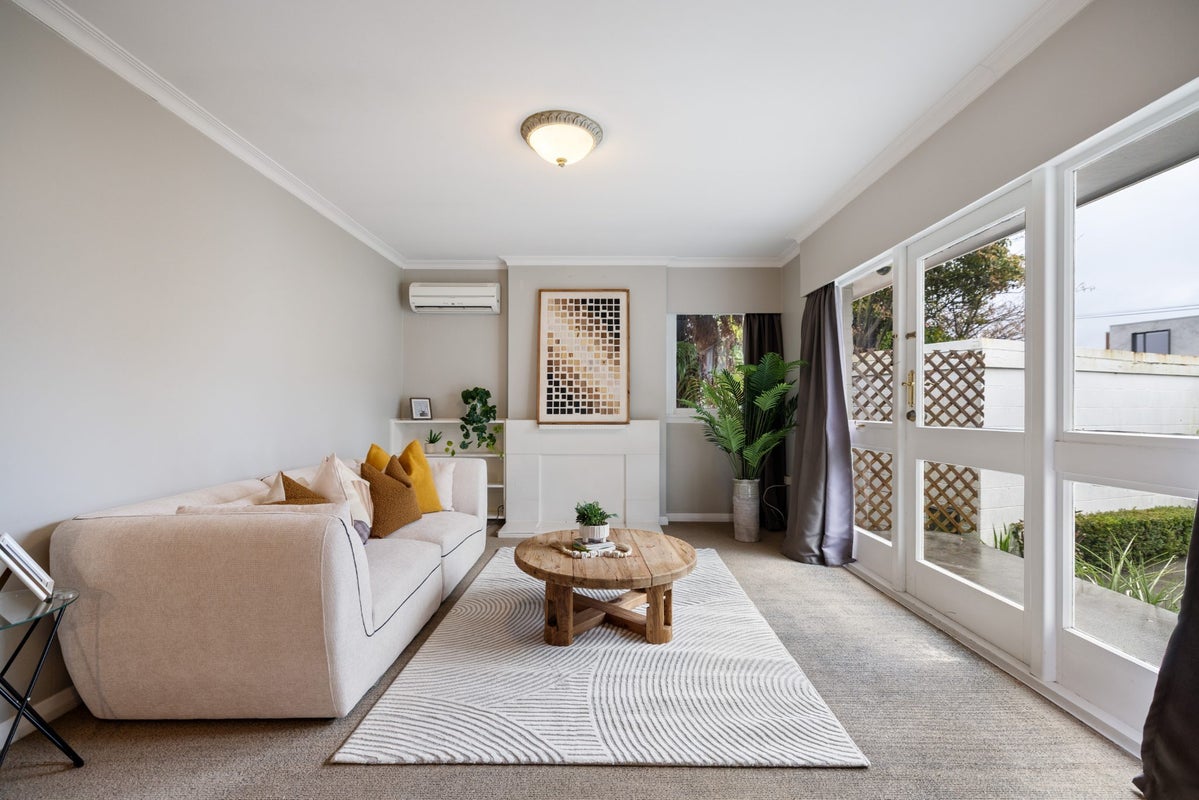 0 , Merivale - Carousel 1
