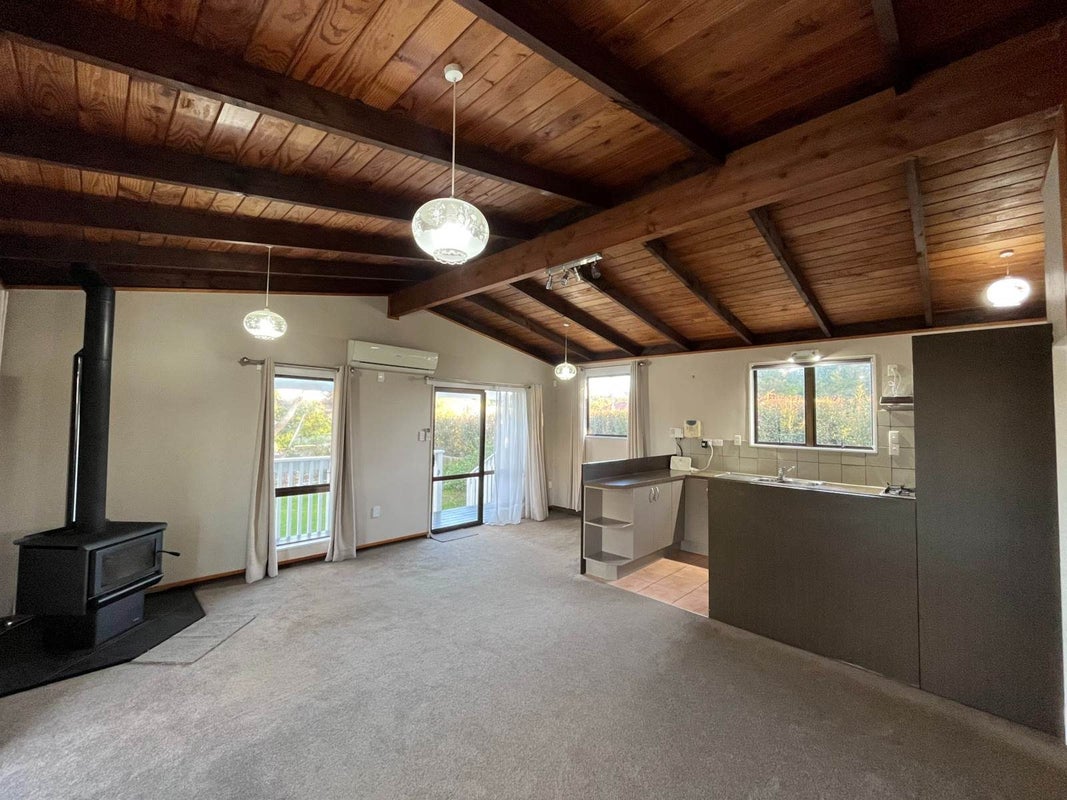 1/150 Titirangi Road, New Lynn, Auckland - Carousel 2