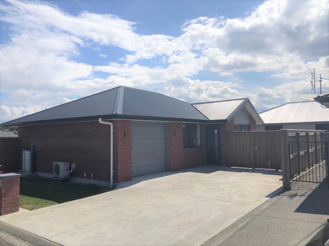 4 Tarata Grove, Lansdowne, Masterton - Carousel 1