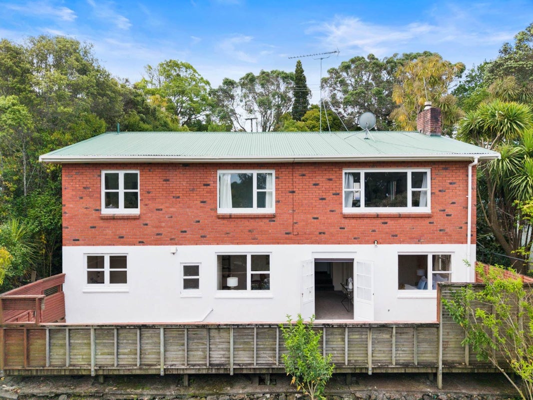 42 West Lynn Road, Titirangi, Auckland - Carousel 1