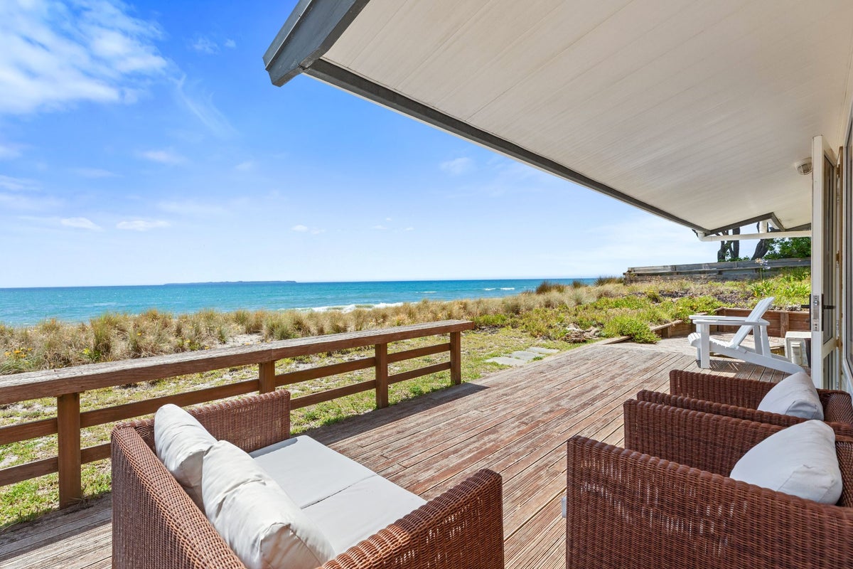 20 Taylor Road, Papamoa Beach, Papamoa - Carousel 2