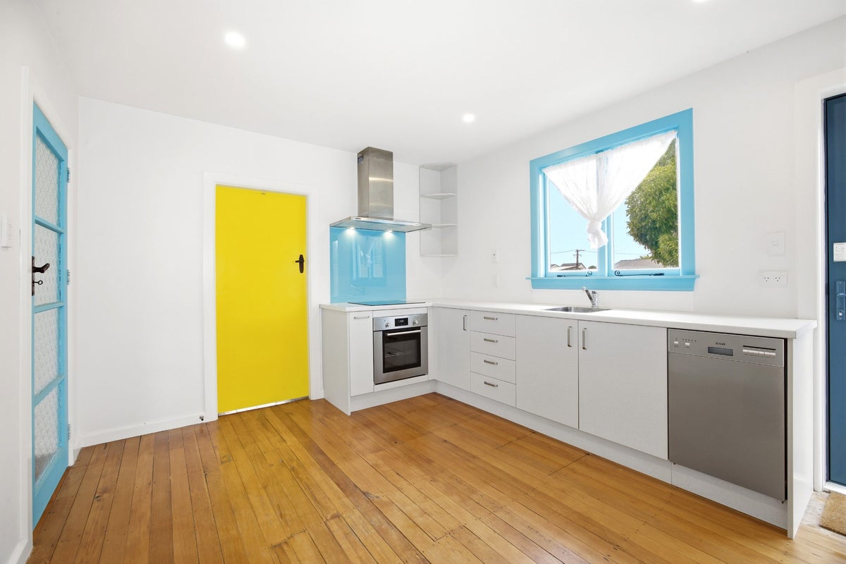 33 Pacific Road, North New Brighton, Christchurch - Carousel 2
