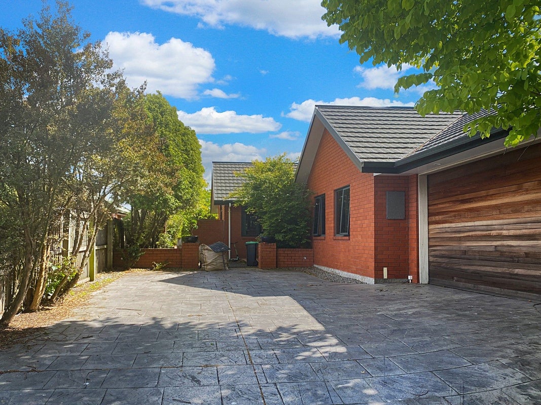 23 Sutton Place, Dallington, Christchurch - Carousel 1