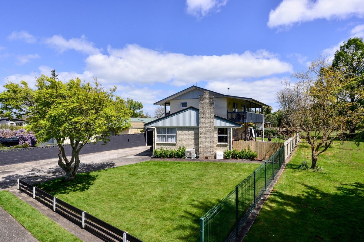 29 Ashurst Avenue, Pukete, Hamilton - Carousel 1