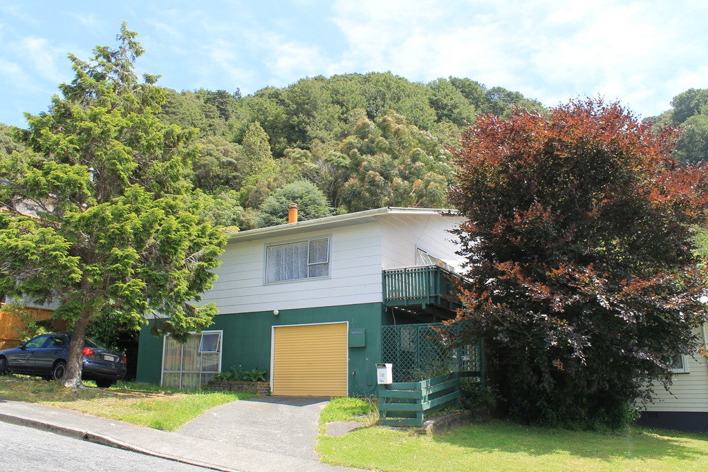 46 Kowhai Street, Wainuiomata, Lower Hutt - Carousel 1