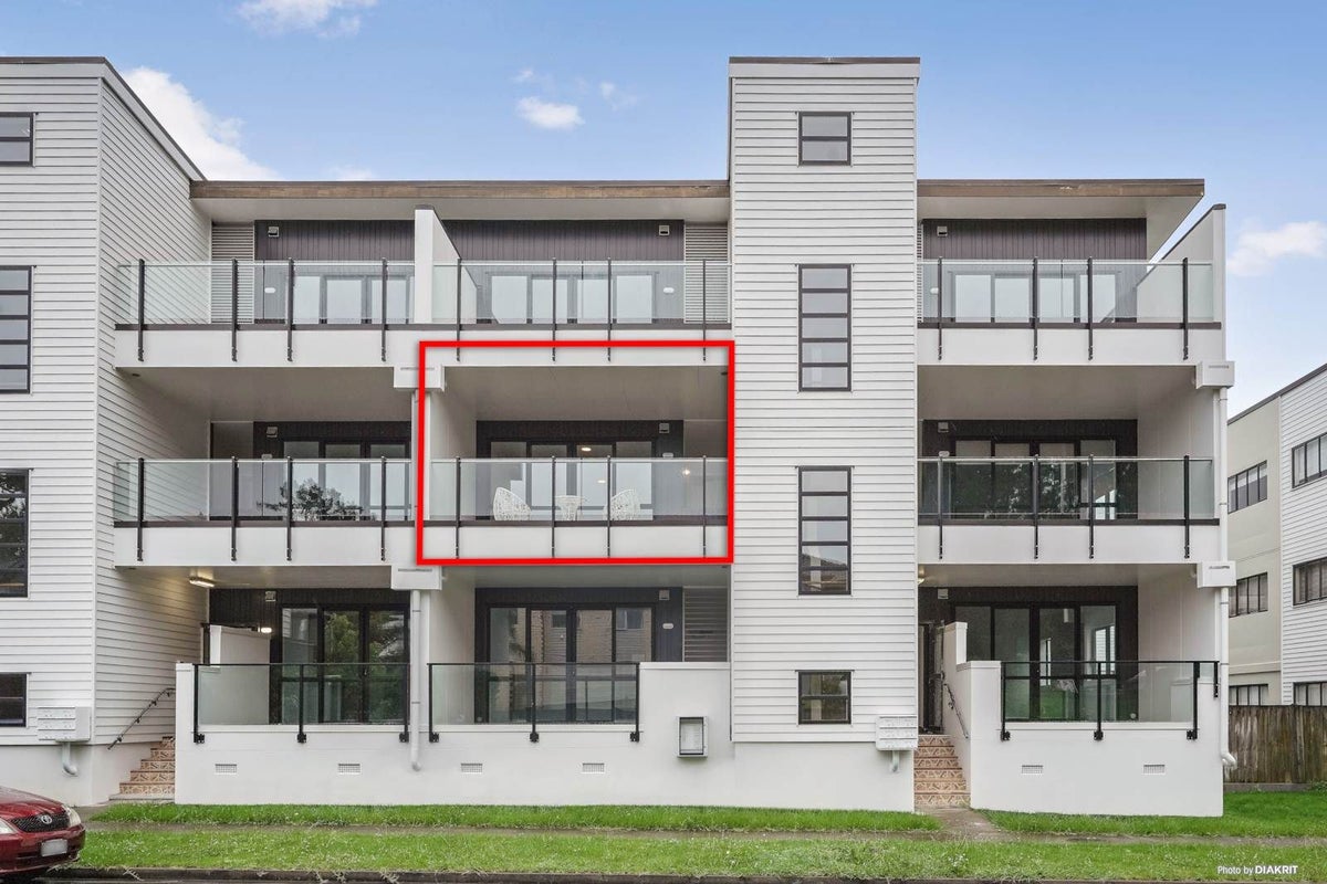 21/11 Carlos Drive, Flat Bush, Auckland - Carousel 1