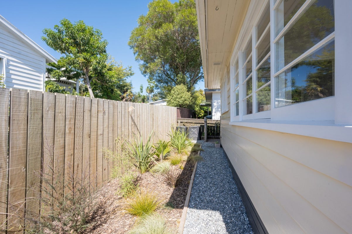 2/4 Chings Road, Enner Glynn, Nelson - Carousel 16