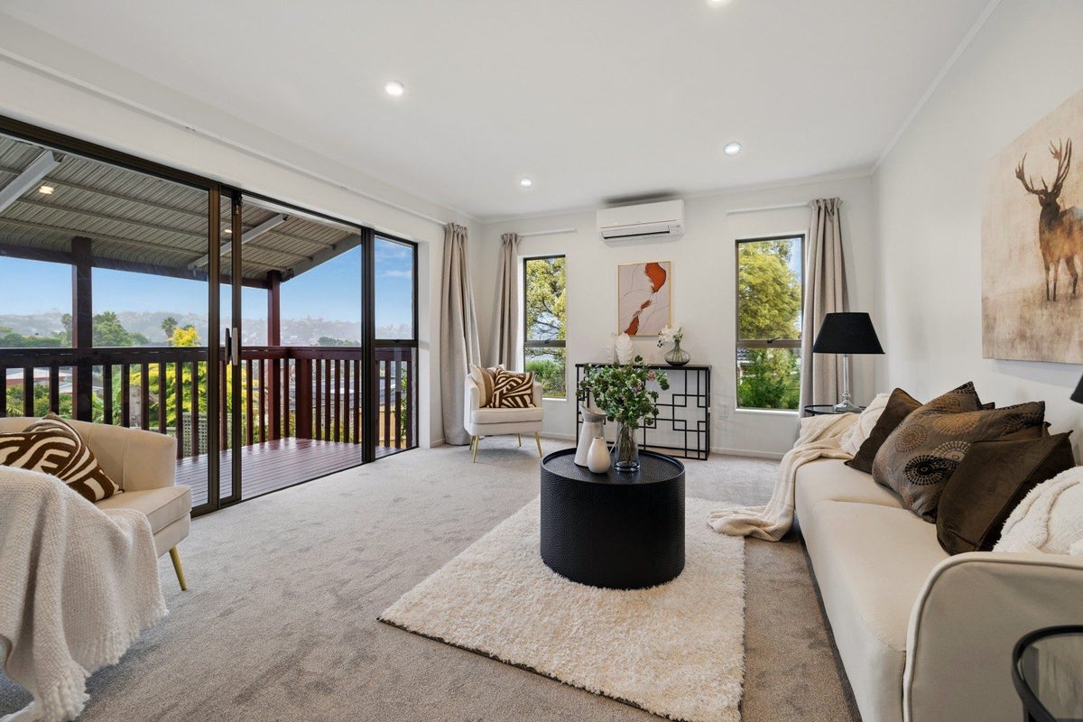 1/7 Tusac Place, Totara Vale, Auckland - Carousel 1