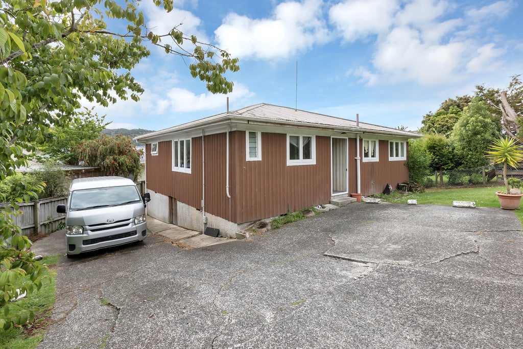 5 Mountain Road, Morningside, Whangarei - Carousel 1