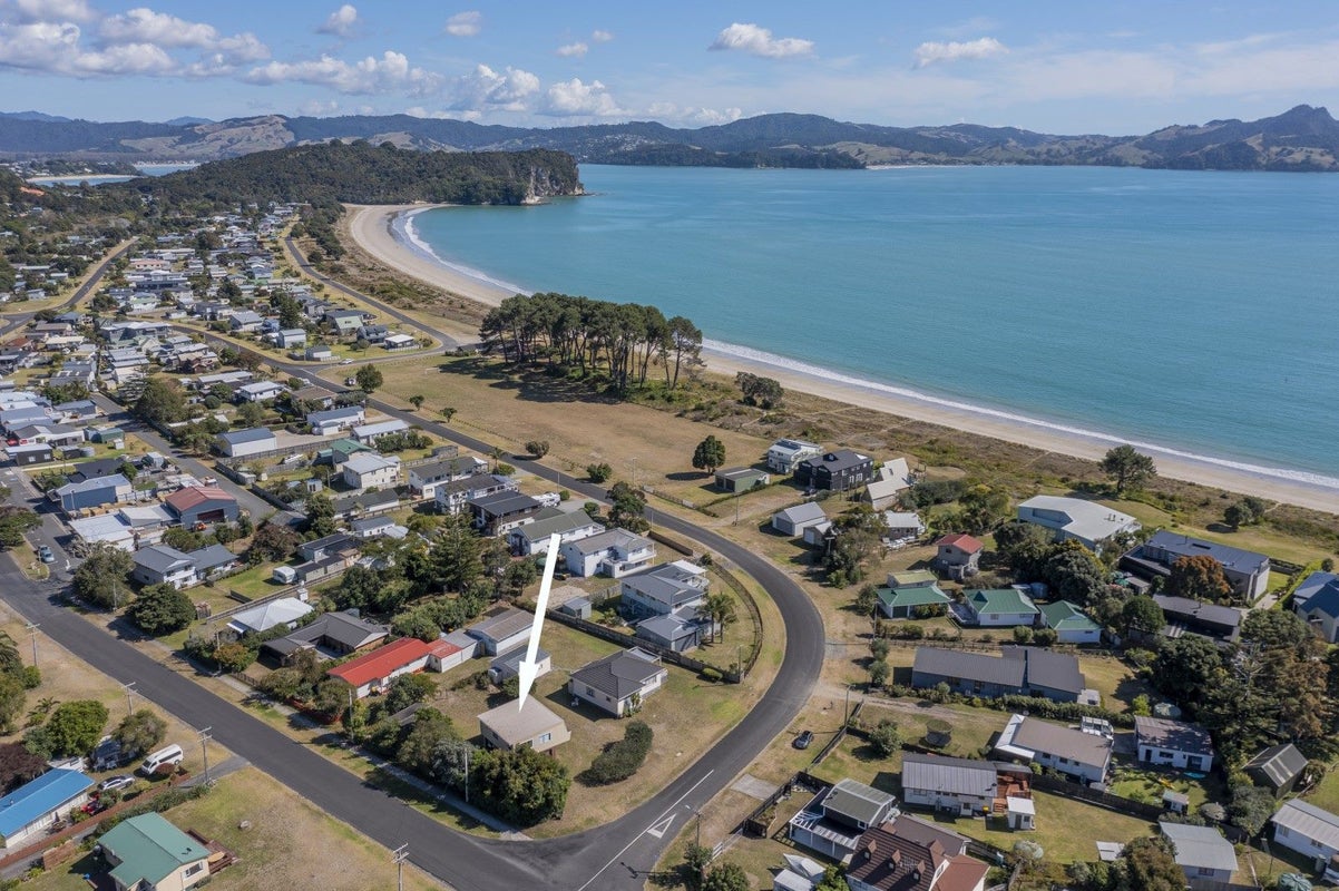 50 Banks Street, Cooks Beach, Whitianga - Carousel 2