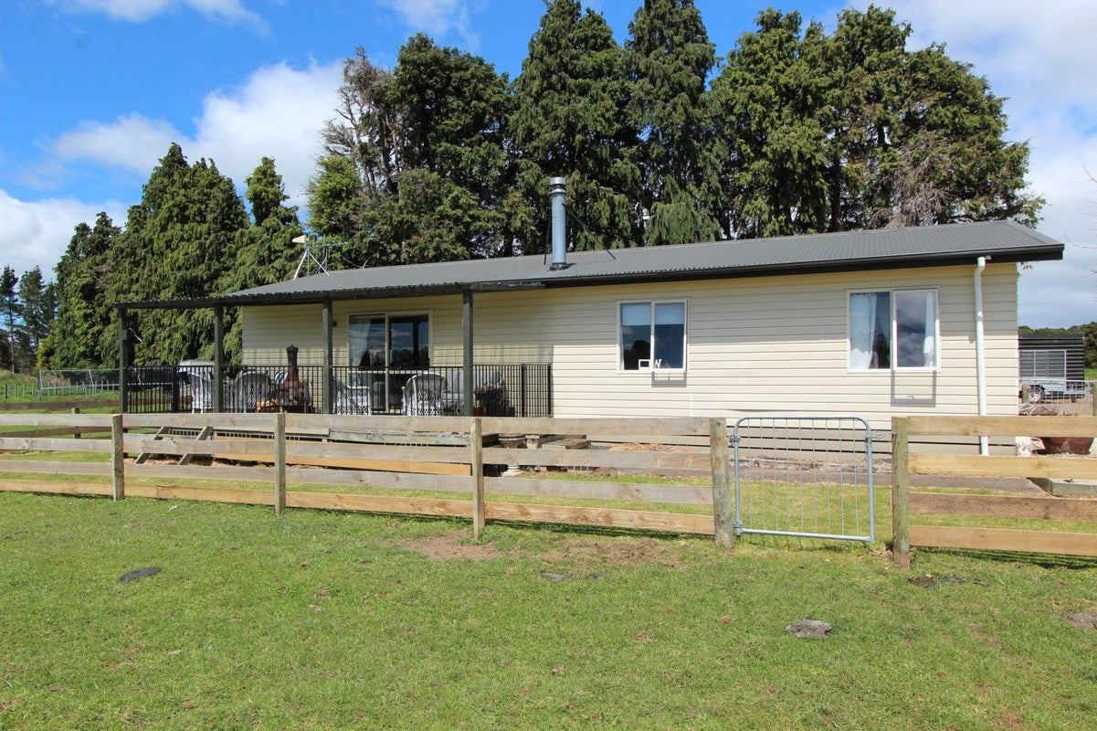 18 Jens Andersen Road, Norsewood - Carousel 2