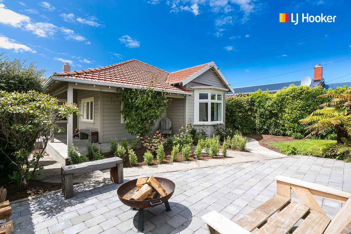 37 Riselaw Road, Calton Hill, Dunedin - Carousel 1