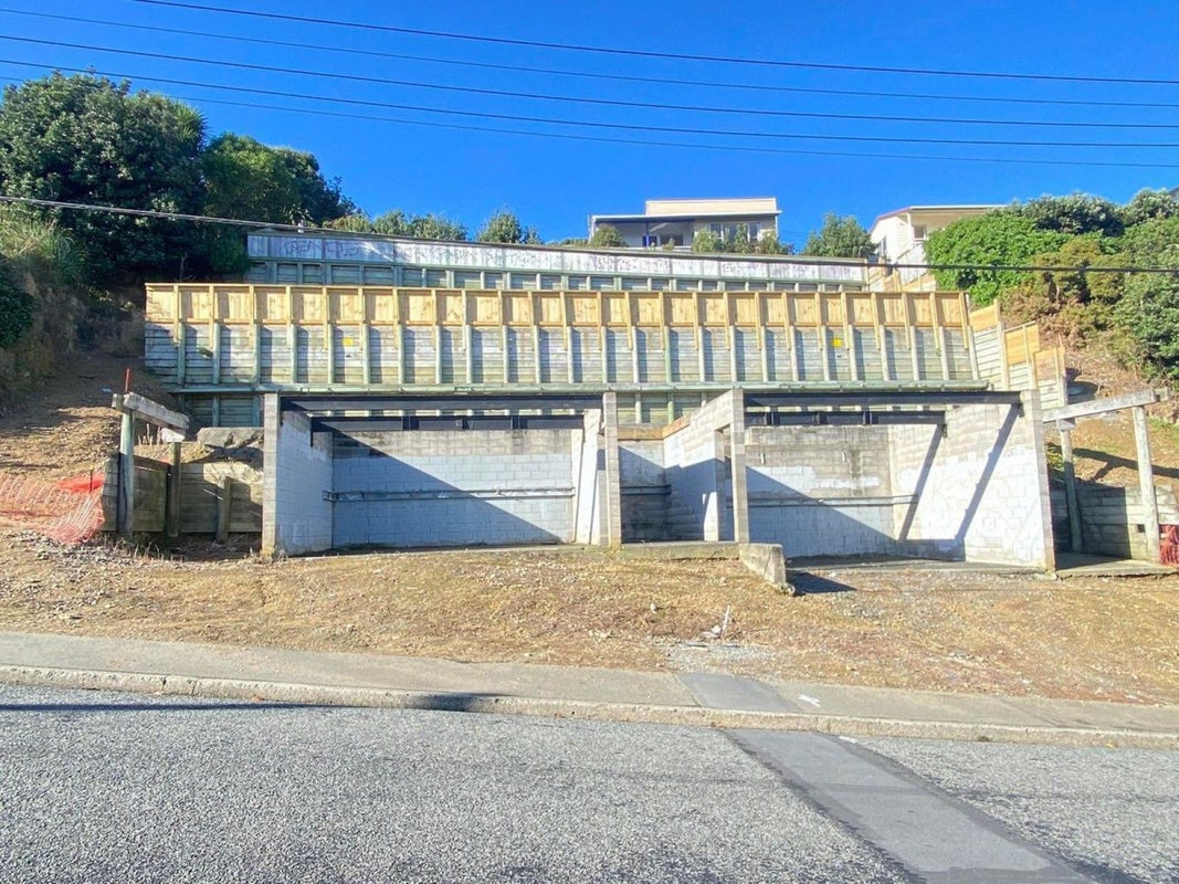 21 Tukanae Street, Strathmore Park, Wellington - Carousel 1