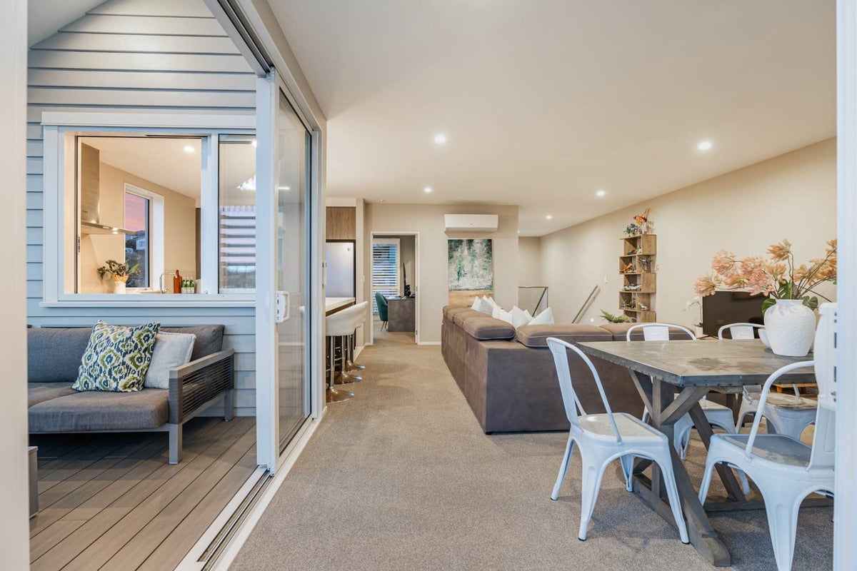 1 Stables Lane, Millwater, Rodney, Auckland - Carousel 2