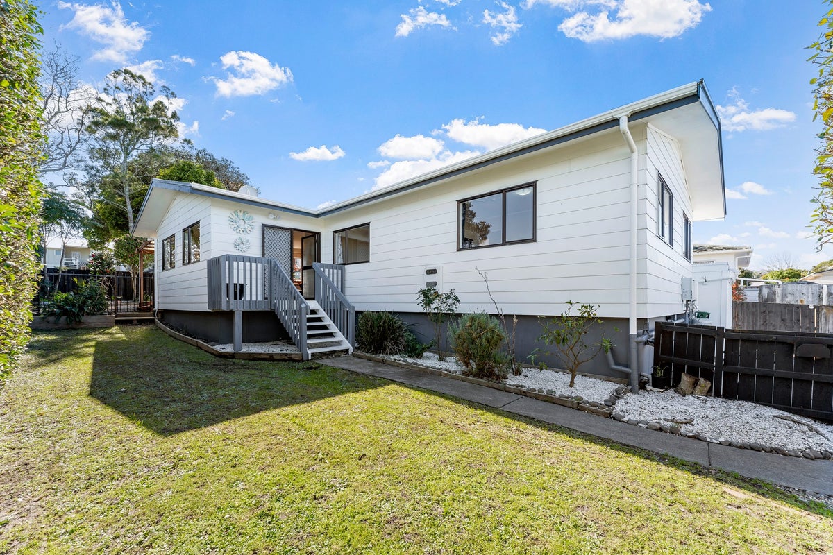 12B Brandon Road, Manly, Whangaparaoa - Carousel 1