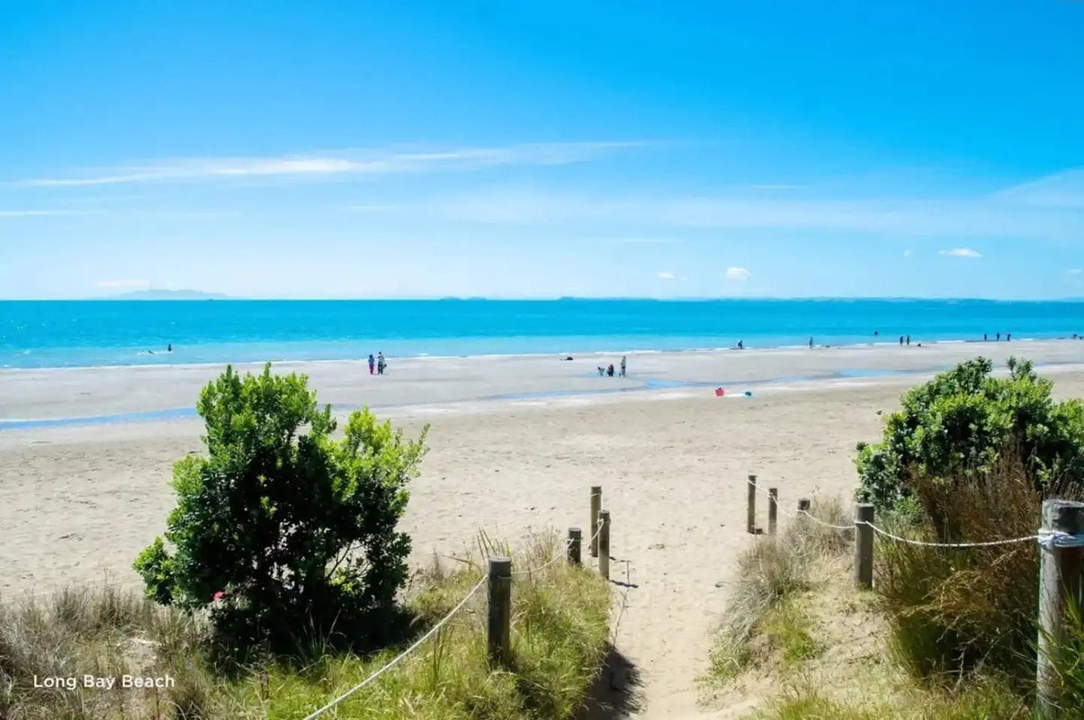 8/19 Windlass Street, Long Bay, Auckland - Carousel 20