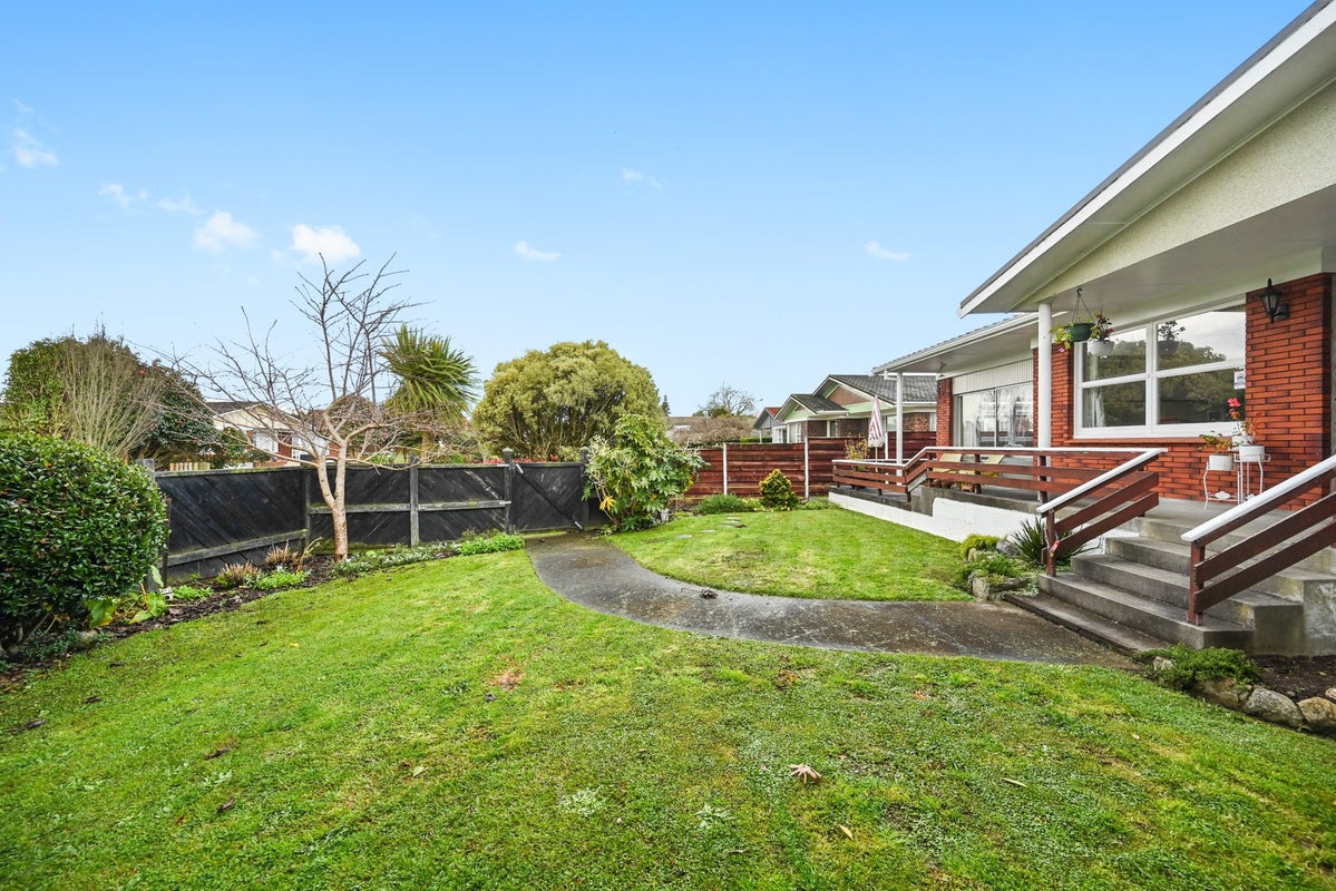 16 Egmont Street, Chartwell, Hamilton - Carousel 2
