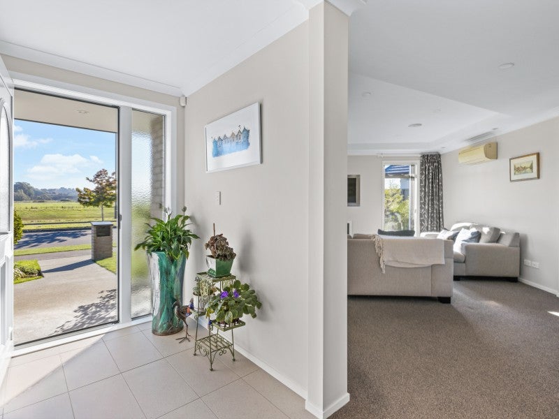54 Orotu Drive, Poraiti, Napier - Carousel 2