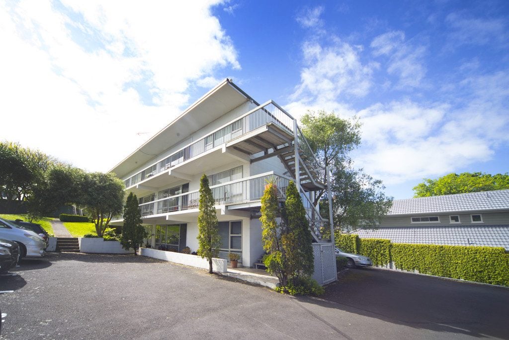 9/39 Sentinel Road, Herne Bay, Auckland - Carousel 17