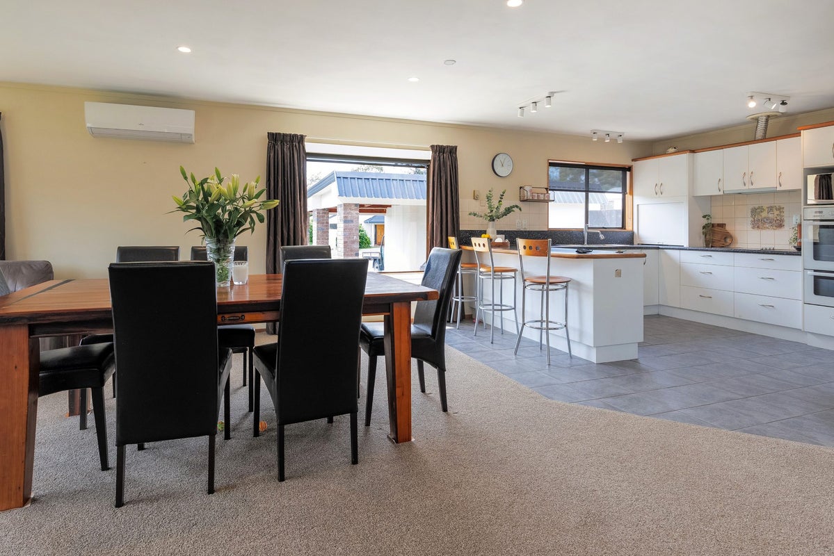 30 Brooklyn Drive, Redwoodtown, Blenheim - Carousel 1