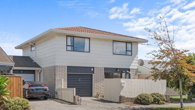 2/41 Picton Avenue, Riccarton, Christchurch - Carousel 1