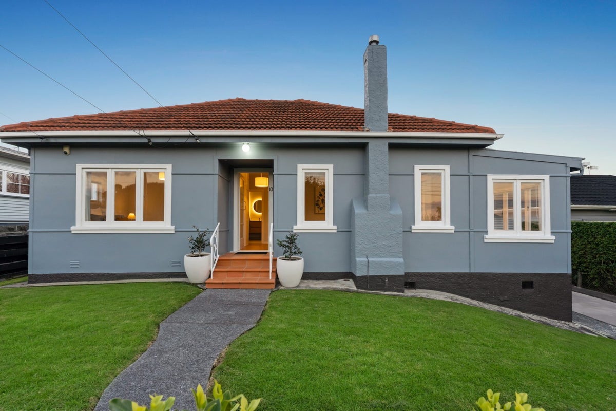 10 Kawau Road, Greenlane, Auckland - Carousel 1