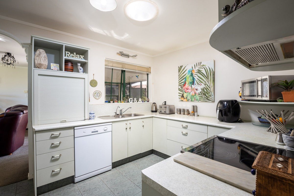 53 Barrett Road, Whalers Gate, New Plymouth - Carousel 2
