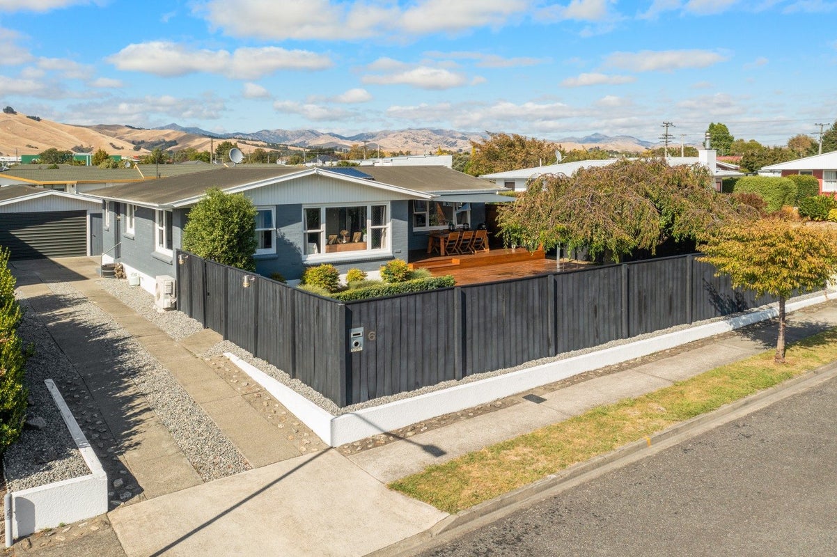 6 Newbourne Crescent, Redwoodtown, Blenheim - Carousel 1