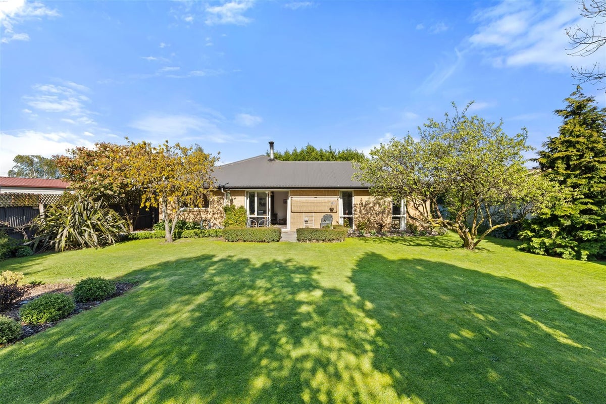 11 Cryer Street, Southbridge, Southbridge - Carousel 2