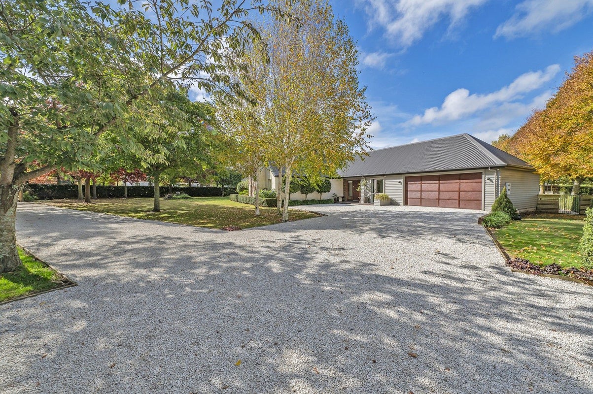 3018 Methven Highway, Ashburton - Carousel 2
