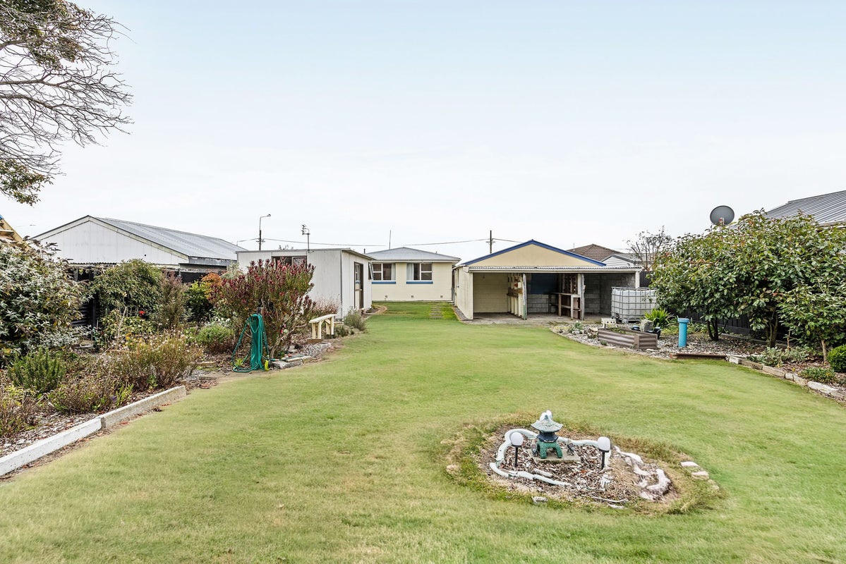 23 Inwoods Road, Parklands, Christchurch - Carousel 2