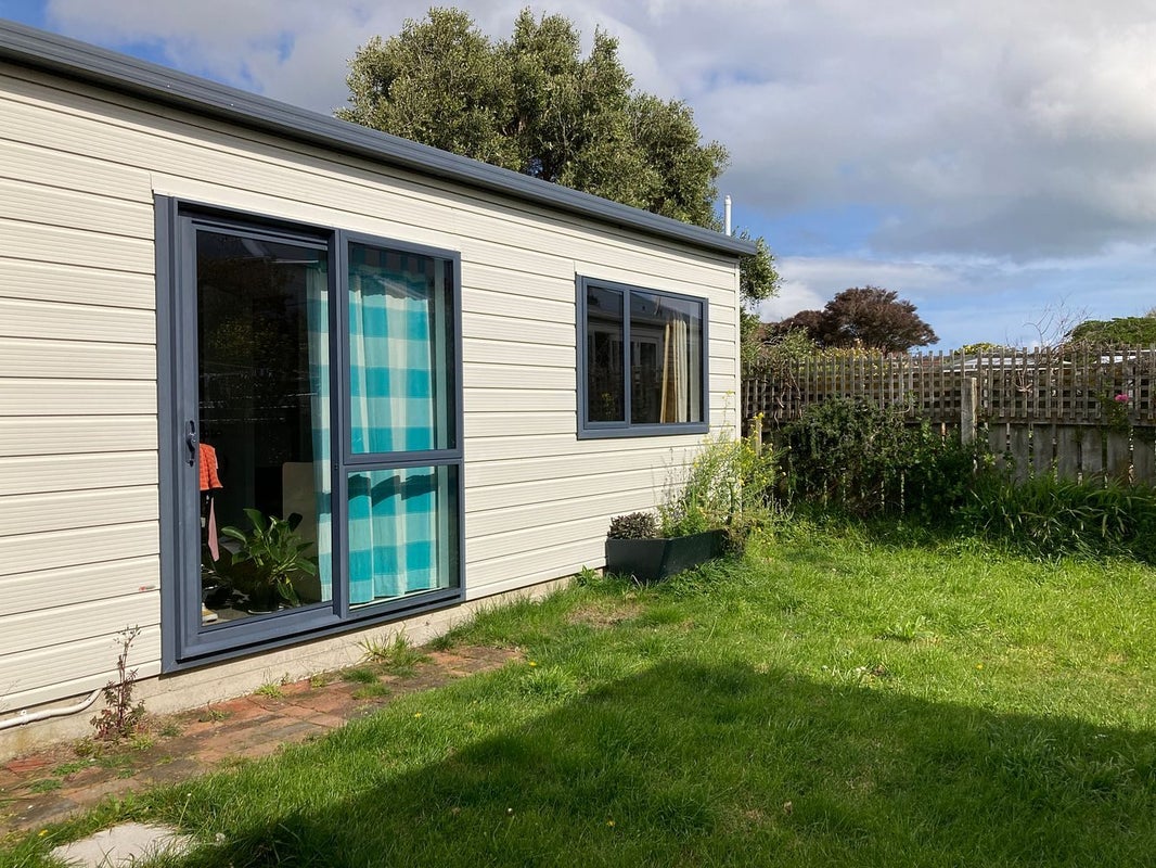 44 Beach Street, Petone, Lower Hutt - Carousel 1