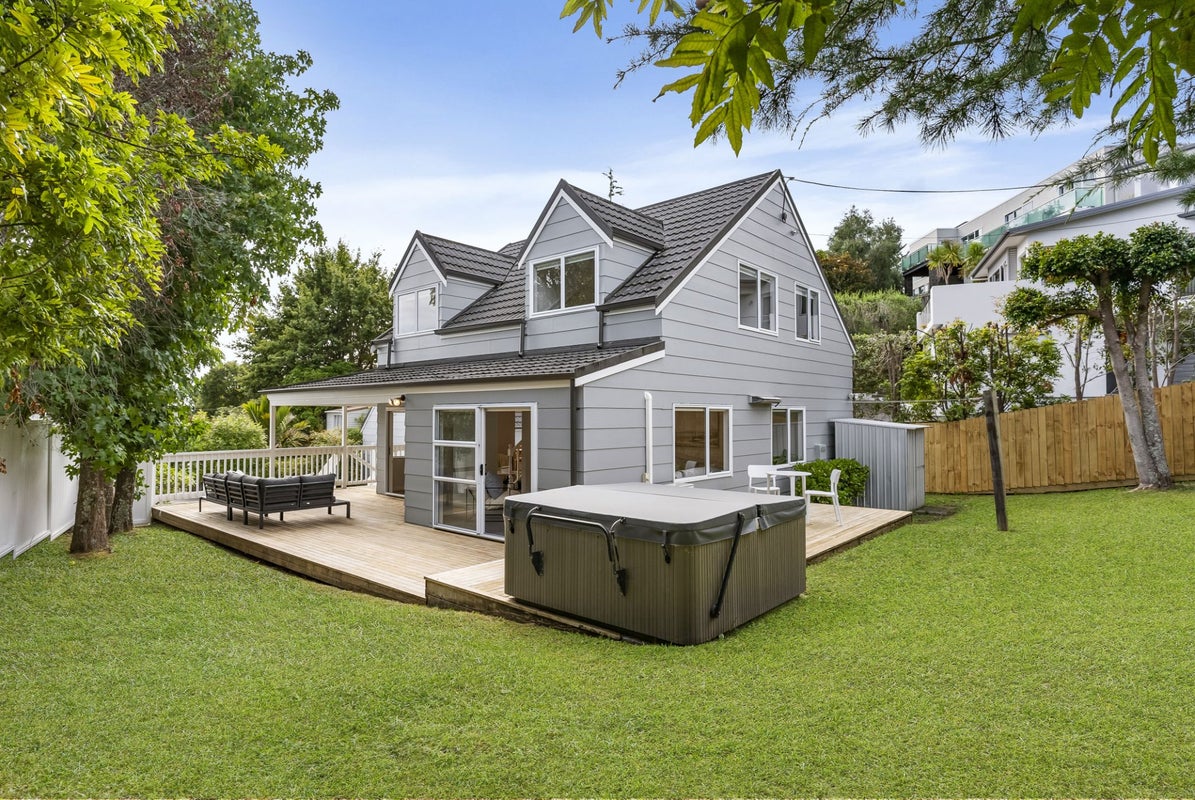 2/68 Matipo Road, Mairangi Bay, Auckland - Carousel 14