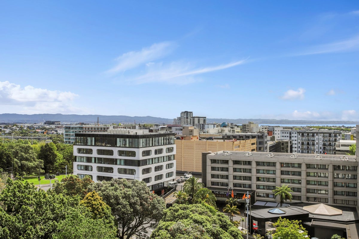 13F/6 St Martins Lane, Grafton, Auckland - Carousel 2