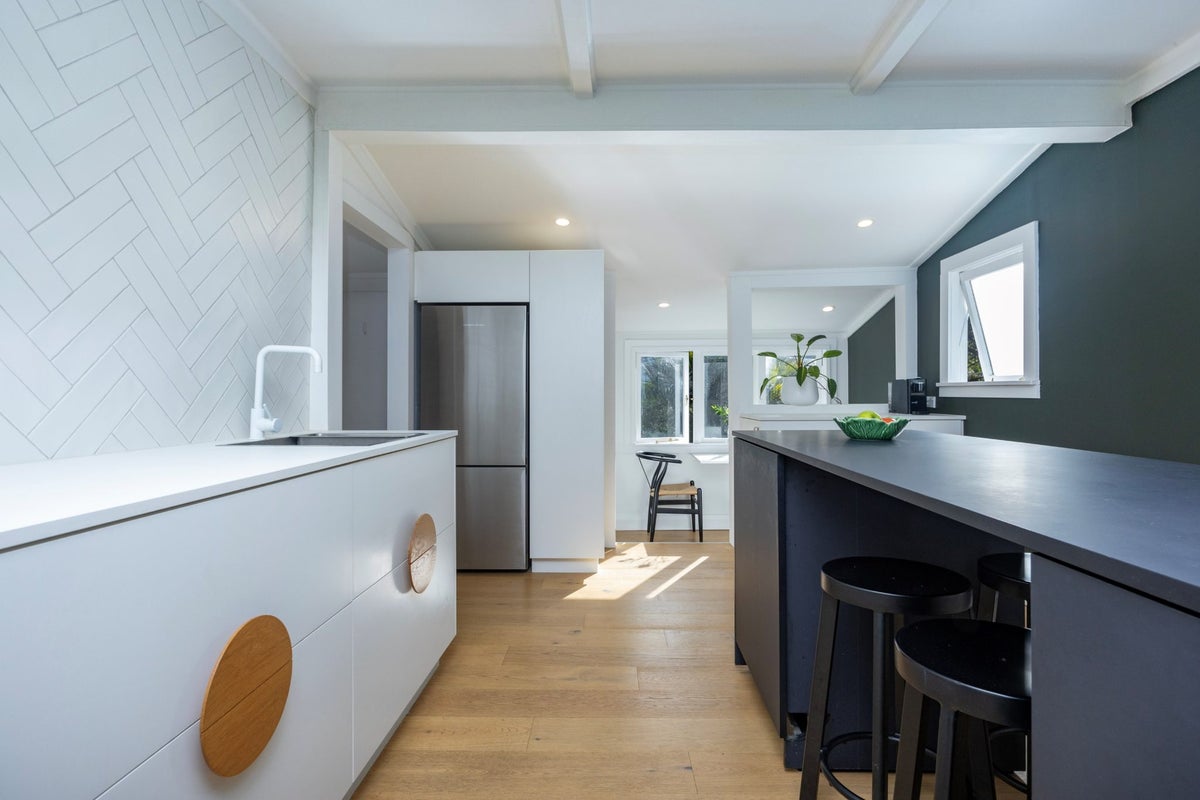 591 South Titirangi Road, Titirangi, Auckland - Carousel 2