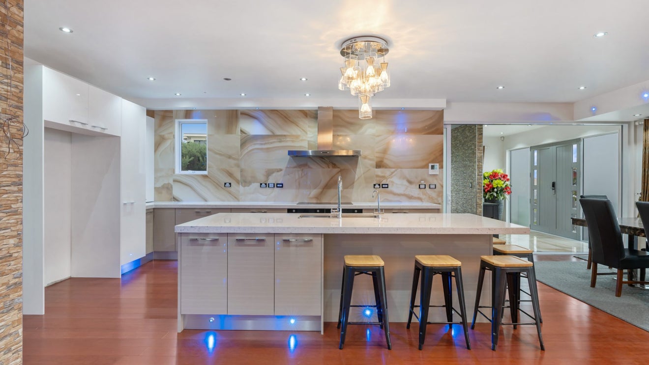 54 Goodwood Drive, Goodwood Heights, Auckland - Carousel 2