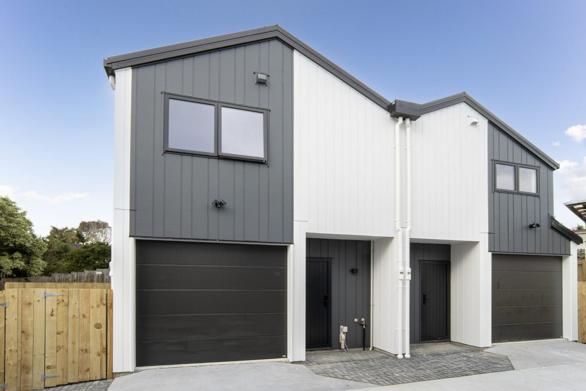 94 The Avenue, Lynfield, Auckland - Carousel 1