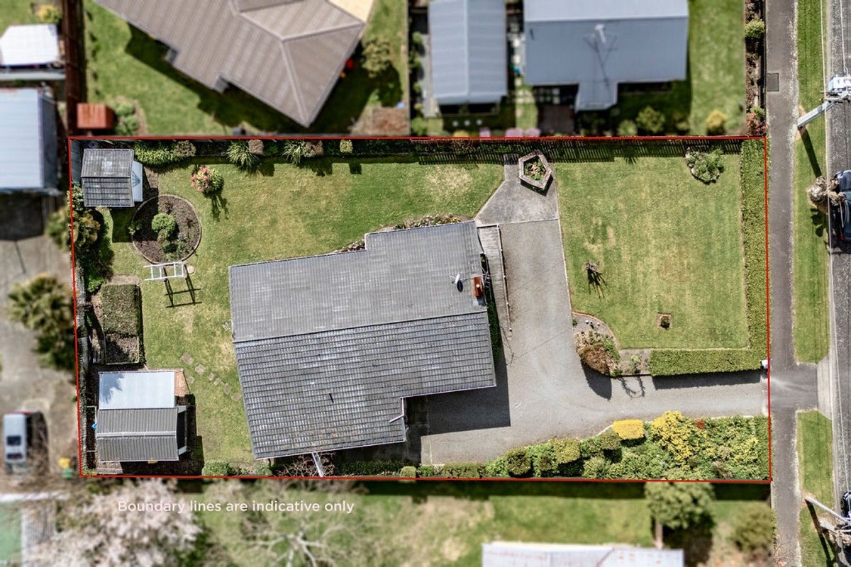 16 Hogg Crescent, Masterton, Masterton, Wellington - Carousel 21