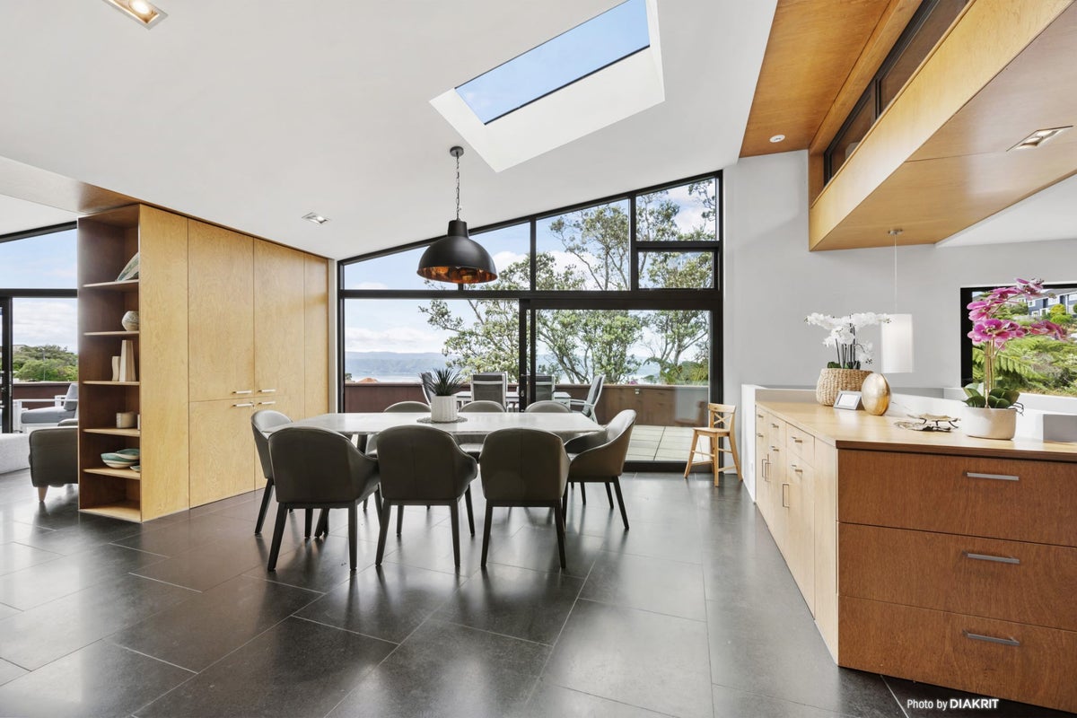 51 Jubilee Road, Khandallah, Wellington - Carousel 1