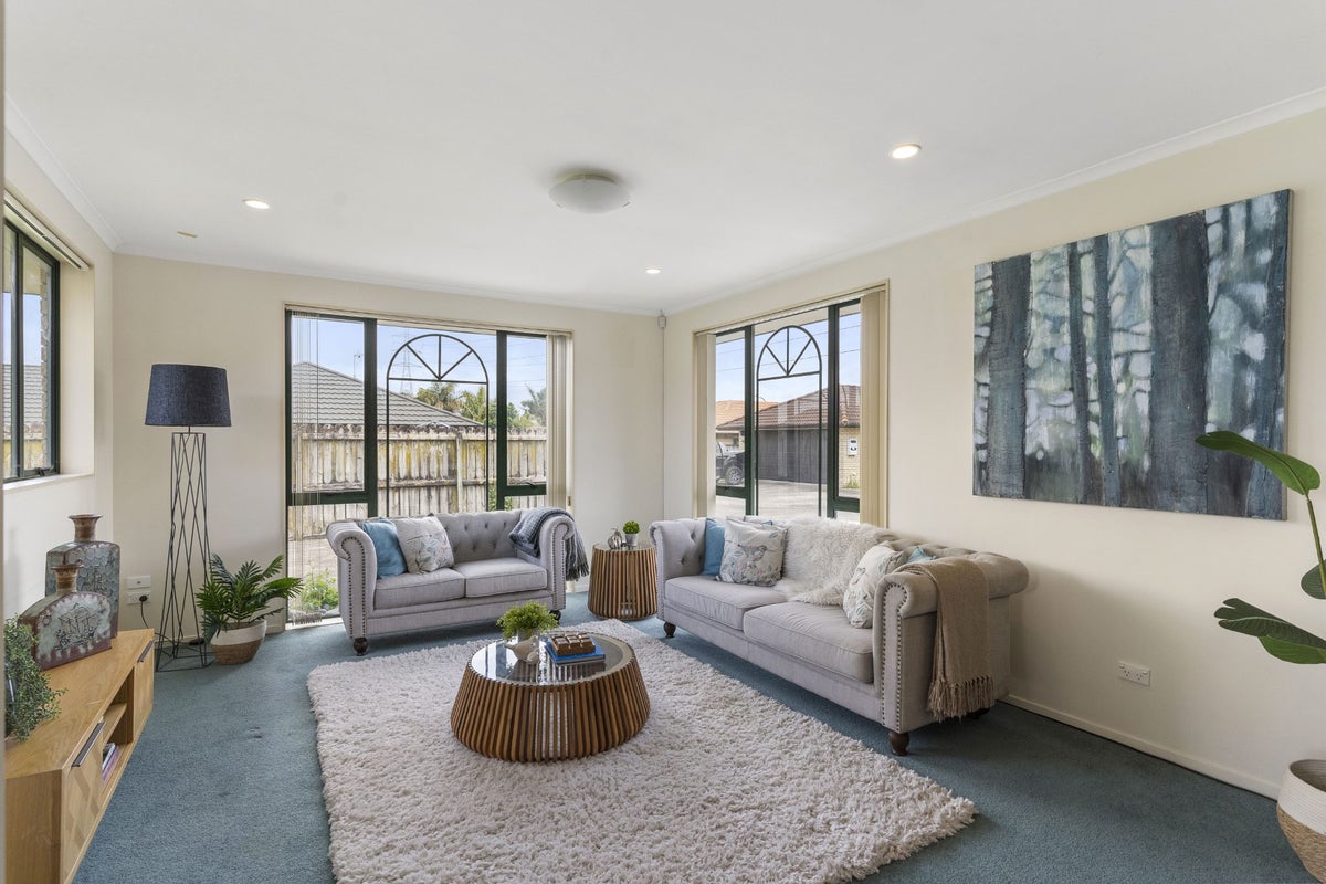 3 Morewa Place, Takanini, Auckland - Carousel 2