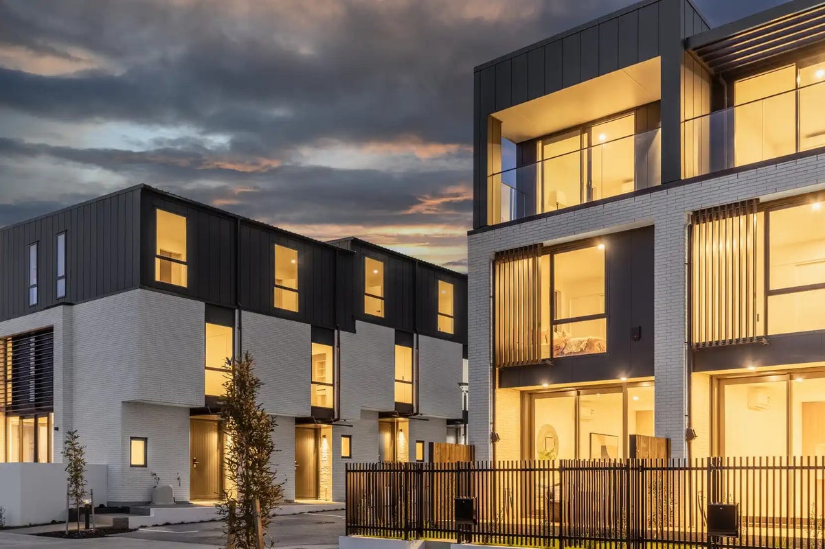 100A Whakatupu Road, Flat Bush, Auckland - Carousel 1